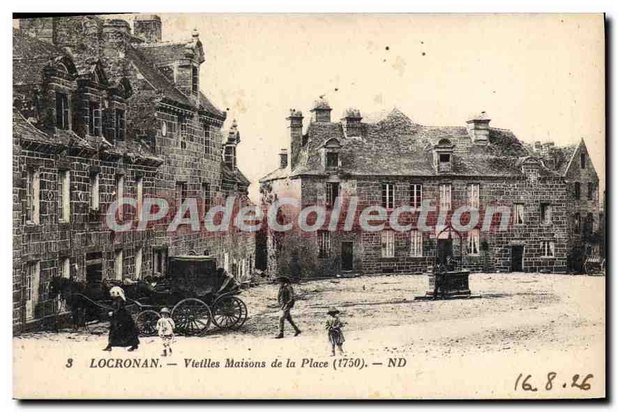 Locronan — Vieilles Maisons de la Place (1750) — ND