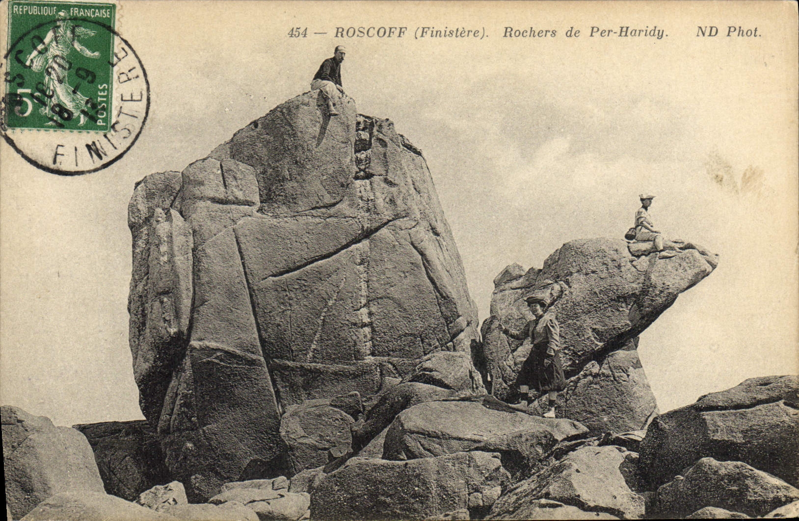 CPA Roscoff Finistere Rochers de Per Haridy 