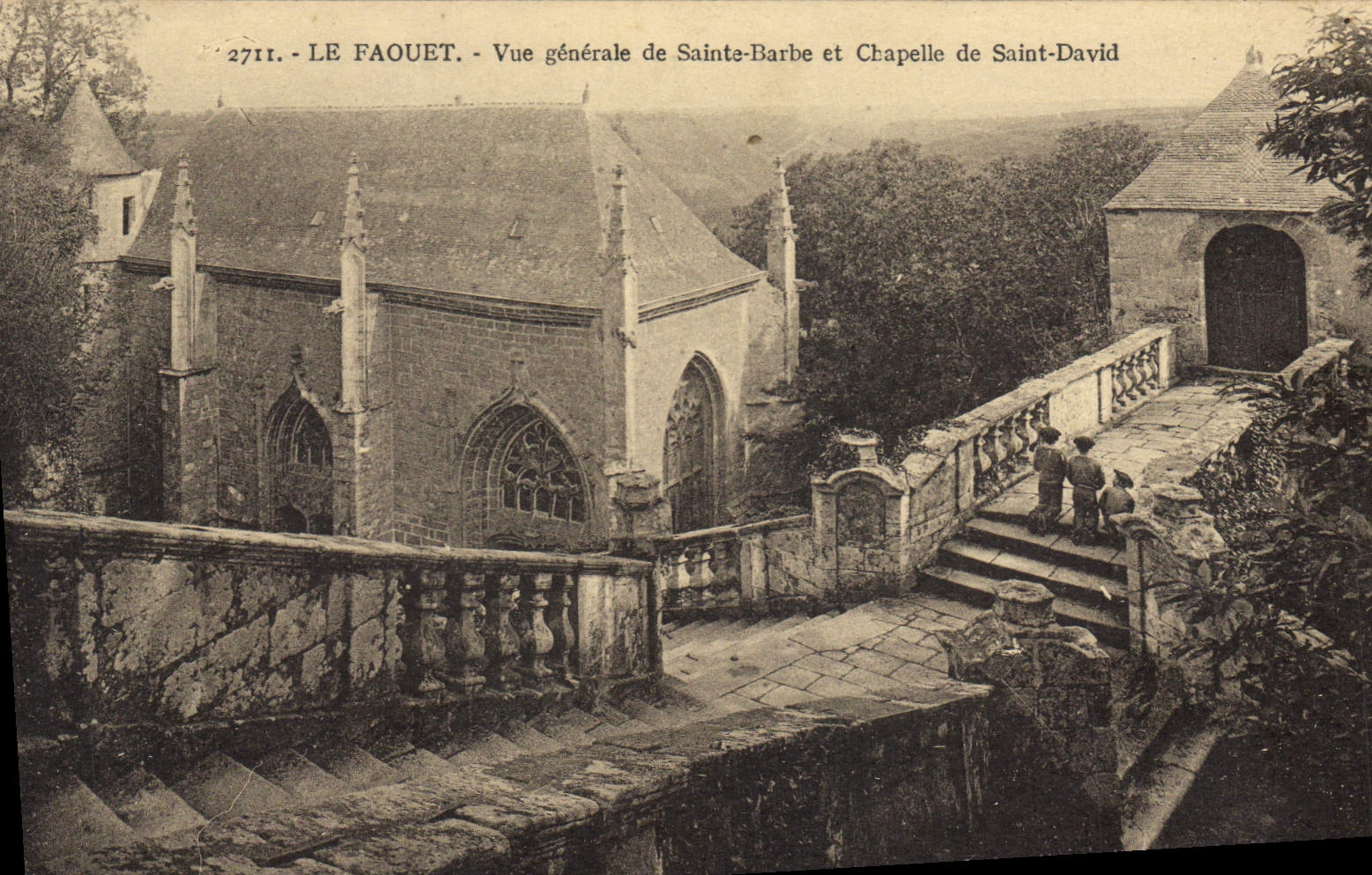 CPA Le Faouet Vue generale de Ste Barbe et Chapelle de St David 