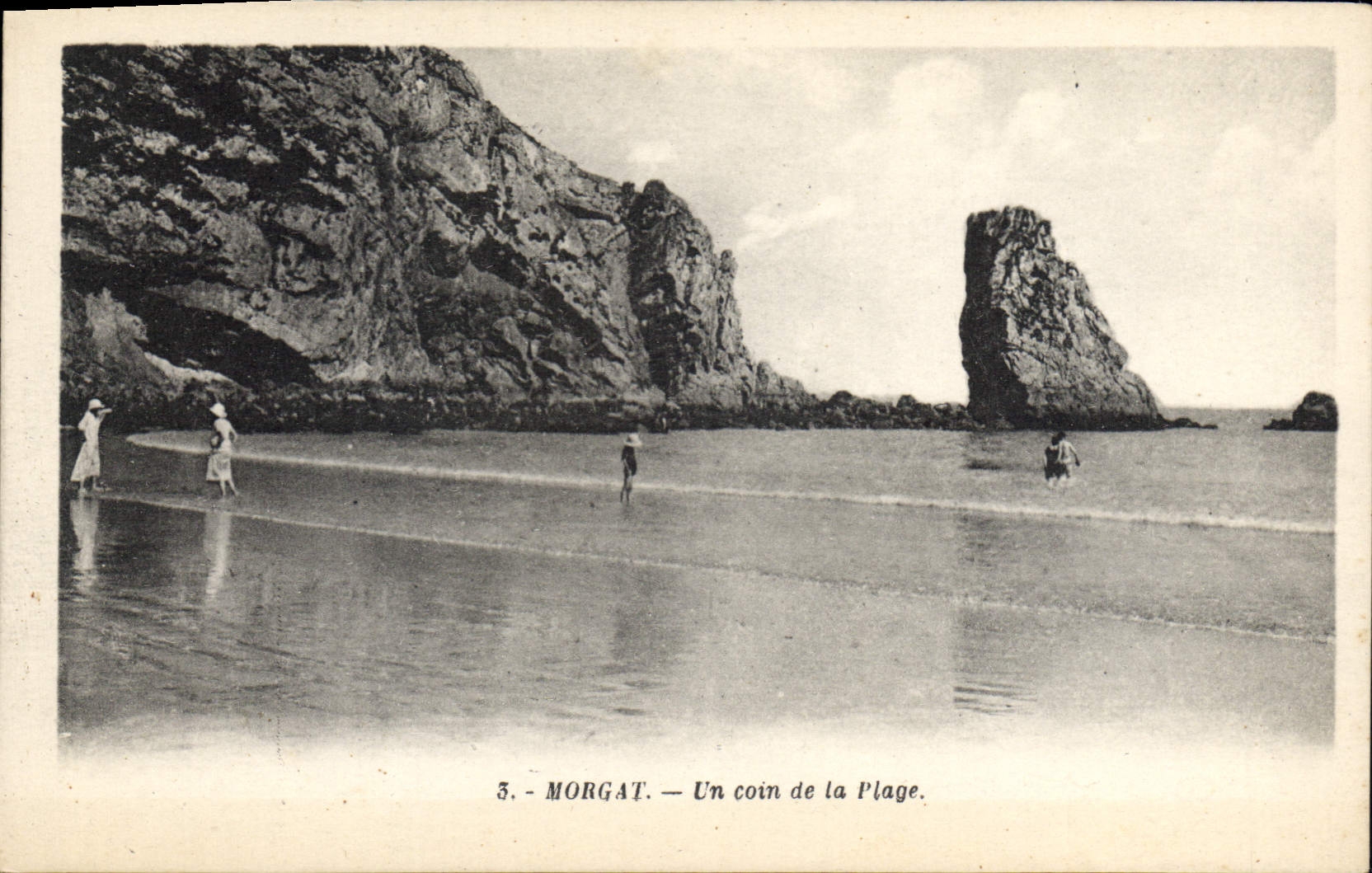 CPA Morgat Un coin de la Plage 