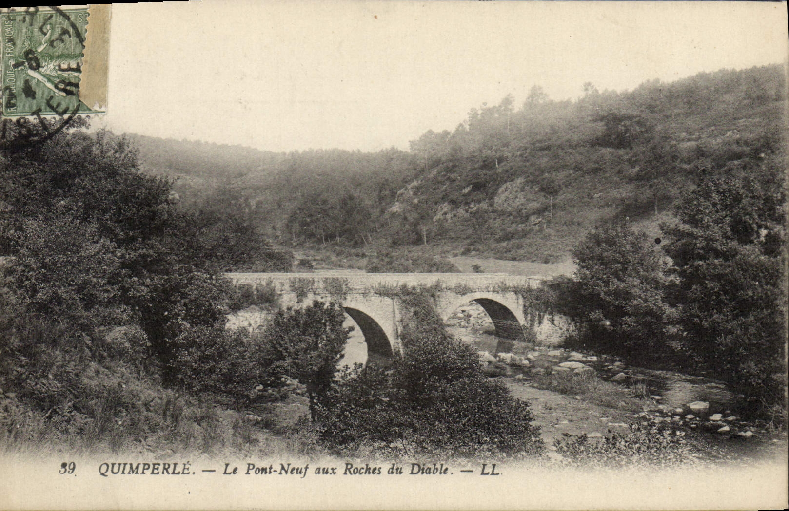 CPA Quimperle Le Pont Neuf aux Roches du Diable 