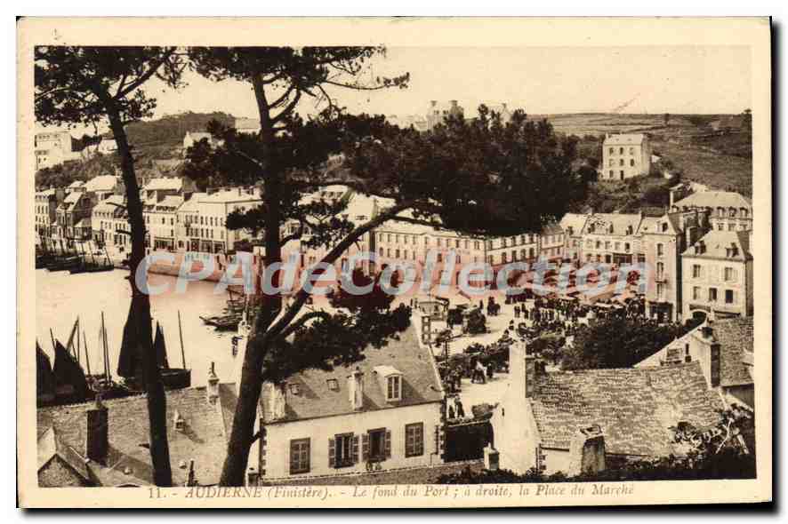 CPA Audierne Finistere Le fond du Port la place du marché
