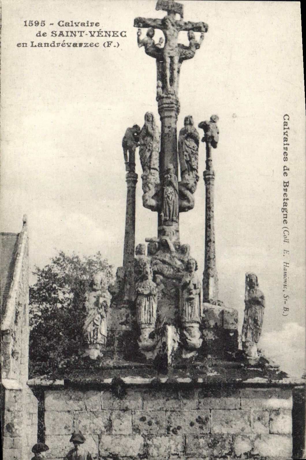 CPA Calvaires de Bretagne Calvaire de Saint Venec en Landrevarzec 