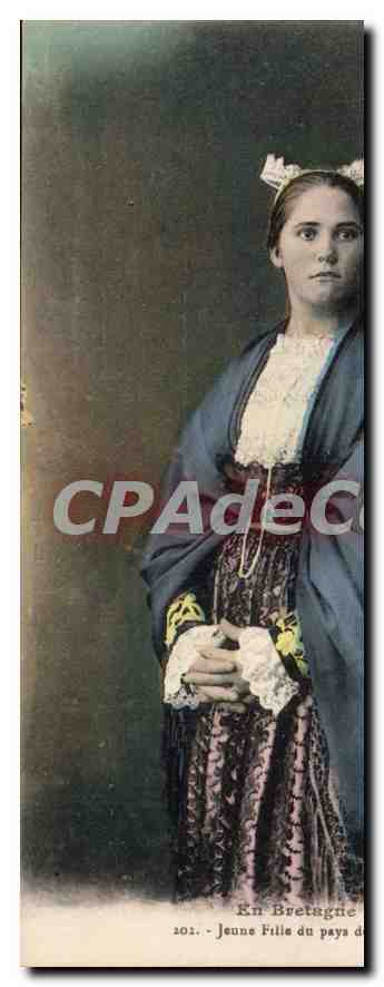 CPA En Bretagne jeune fille du pays de LEON