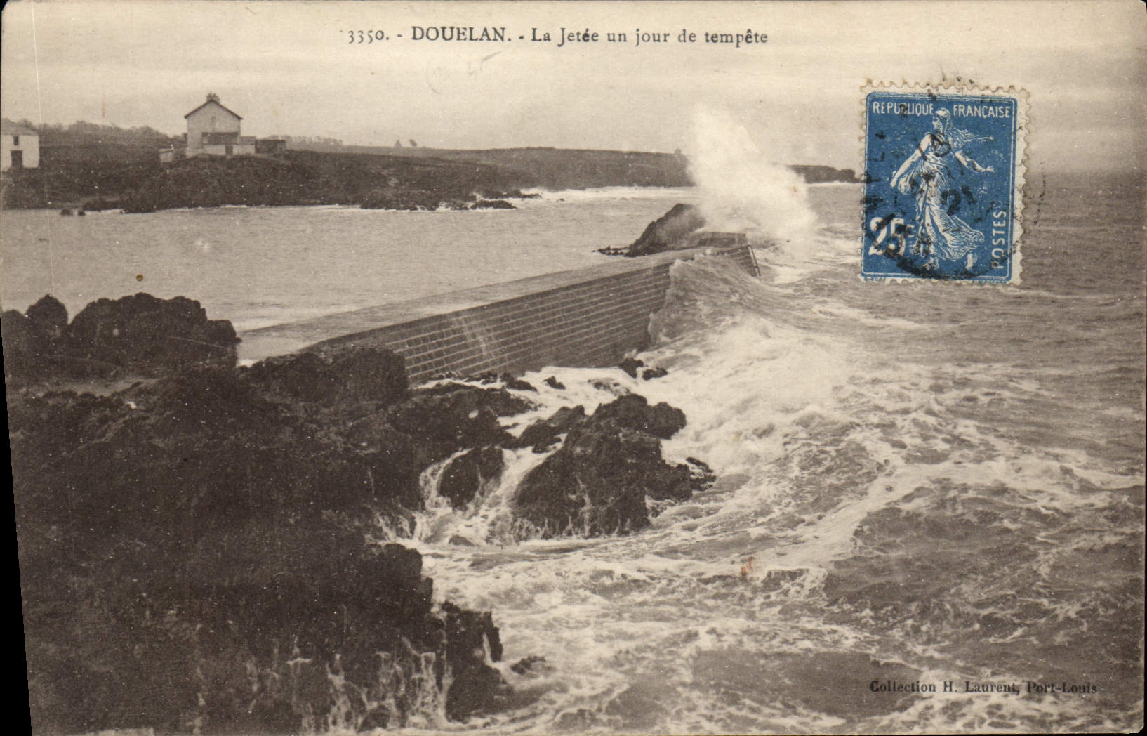 CPA Douelan la Jetee un jour de Tempete 