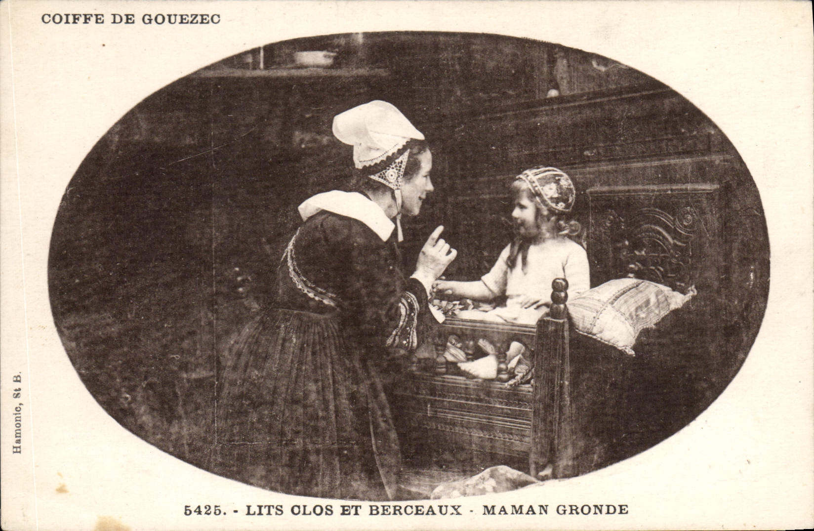 CPA Coiffe de gouezec Lits Clos et Berceaux Maman Gronde 