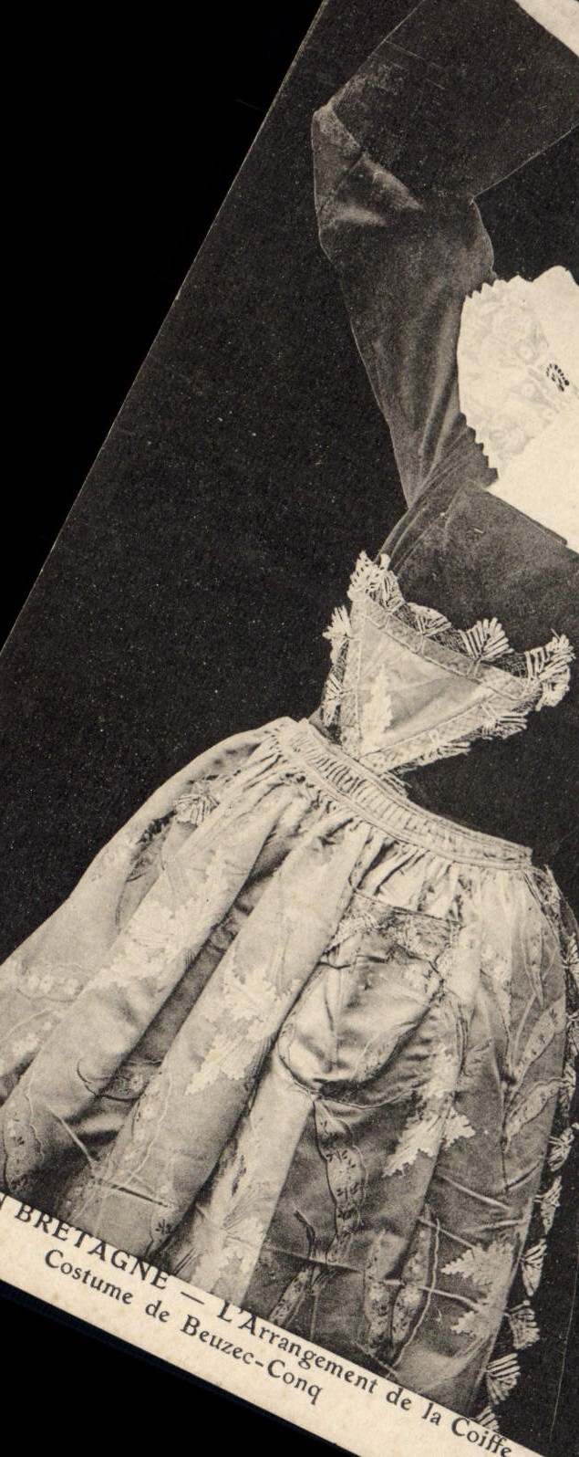 CPA Bretagne l'Arrangement de la Coiffe costume de Beuzec Conq 