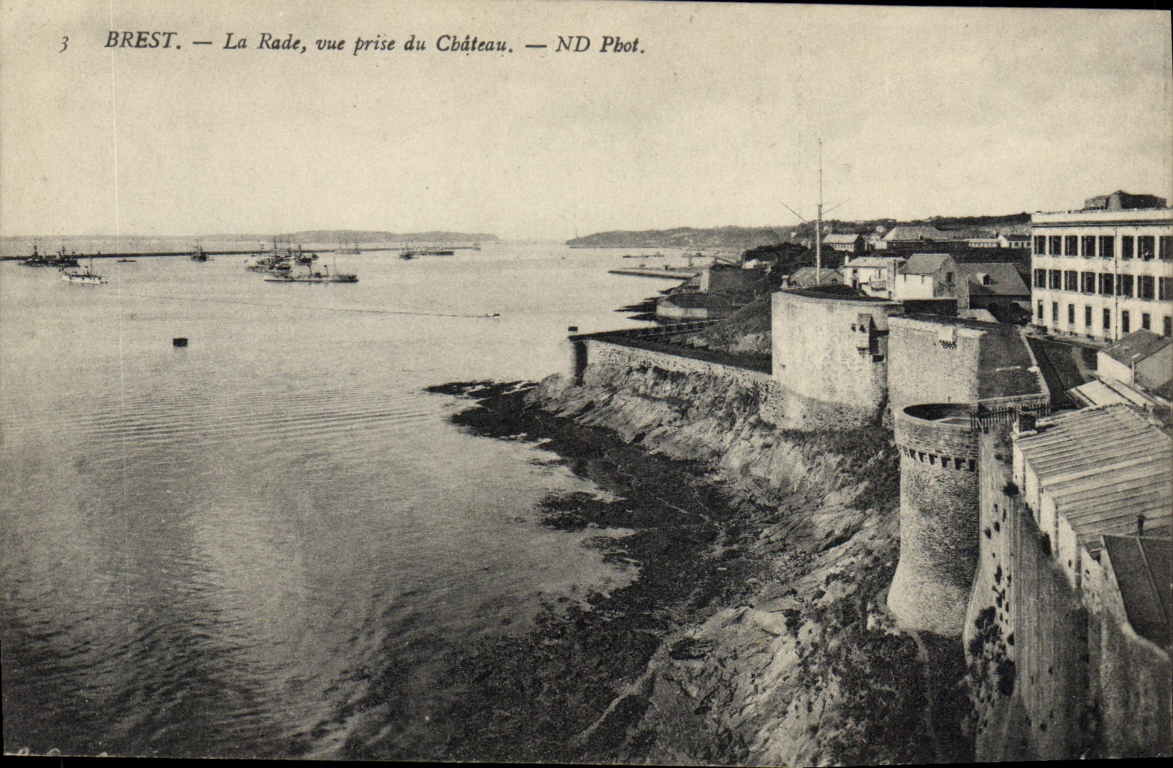CPA Brest la rade vue prise du chateau 