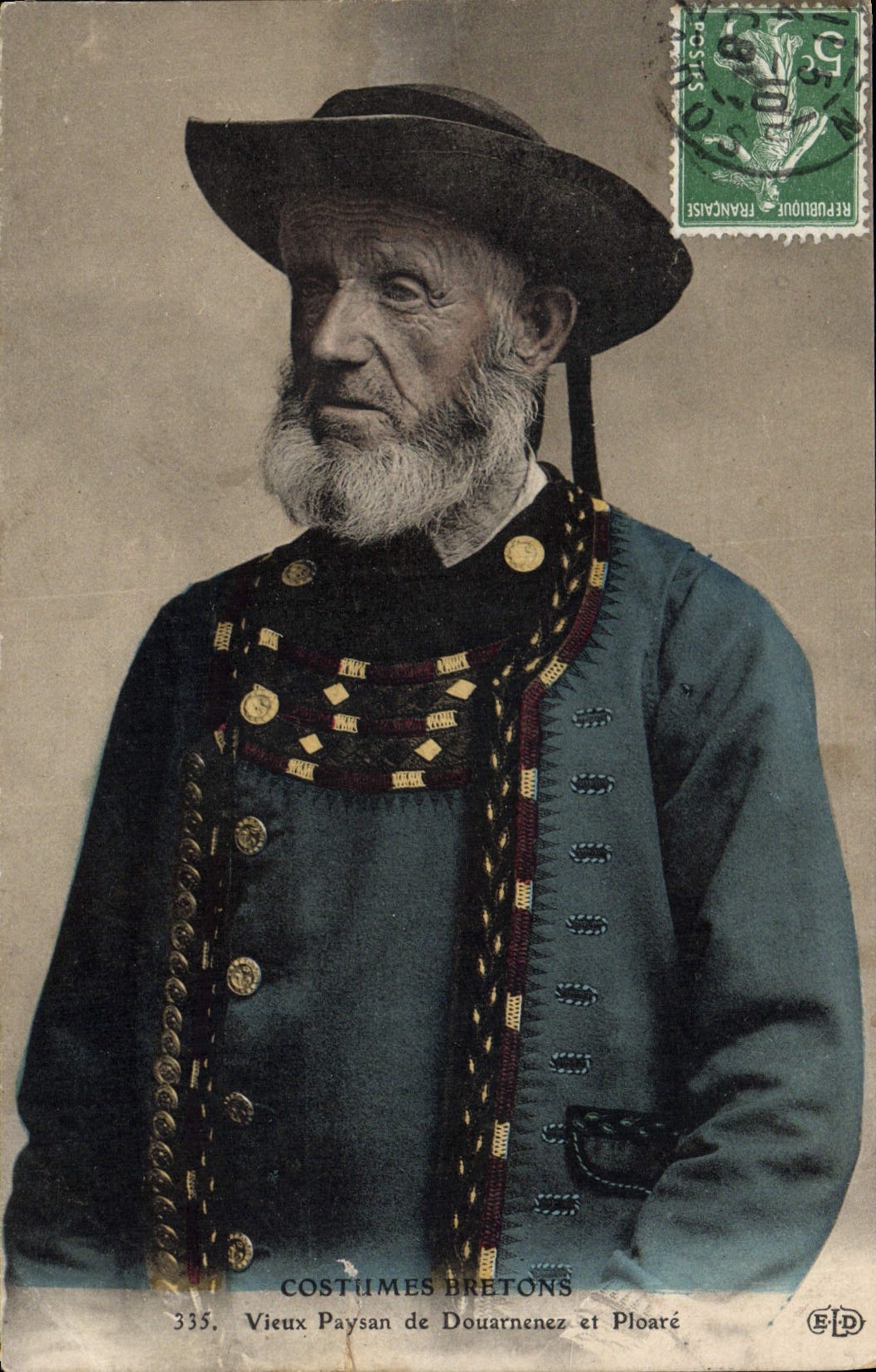 CPA Costumes Bretons vieux Paysan de Douarnenez et Ploare 