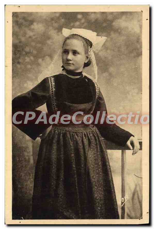 CPA Jeune Fille de Saint Thois Etude des Coiffes de Bretagne 