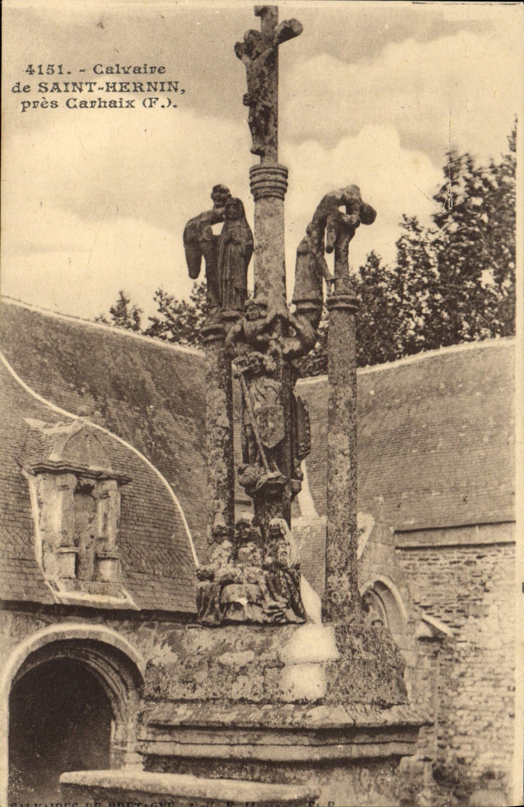 CPA Calvaire de Saint Hernin pres Carhaix F 