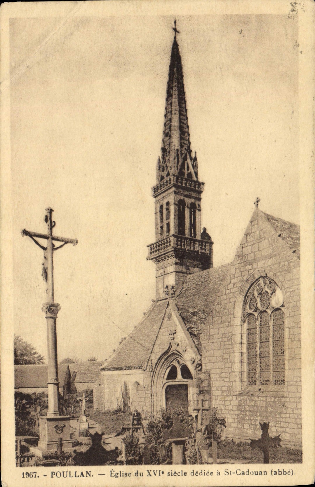 CPA Poullan Eglise du XVI siecle dediee à St Cadouan Abbé 