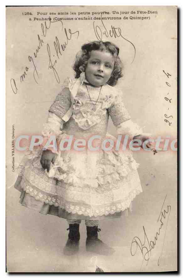 CPA Pour ses amis les petits pauvres un jour de fete Dieu à penhars Costume d'enfant des environs de