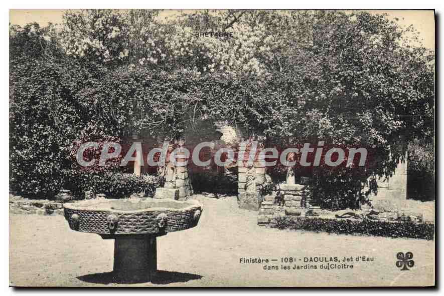 CPA Bretagne Finistere daoulas jet d'eau dans les jardins du Cloitre 