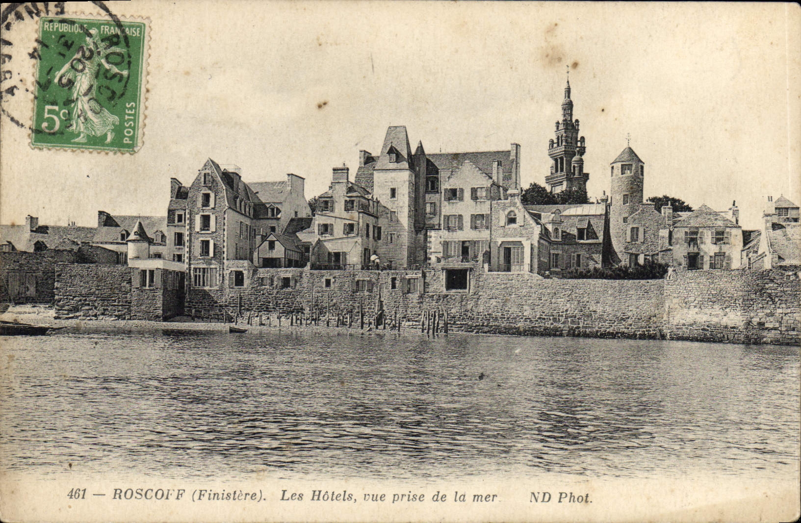 CPA Roscoff Finistere les hotels vue prise de la mer 