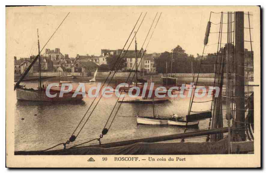 CPA Roscoff un coin du port 
