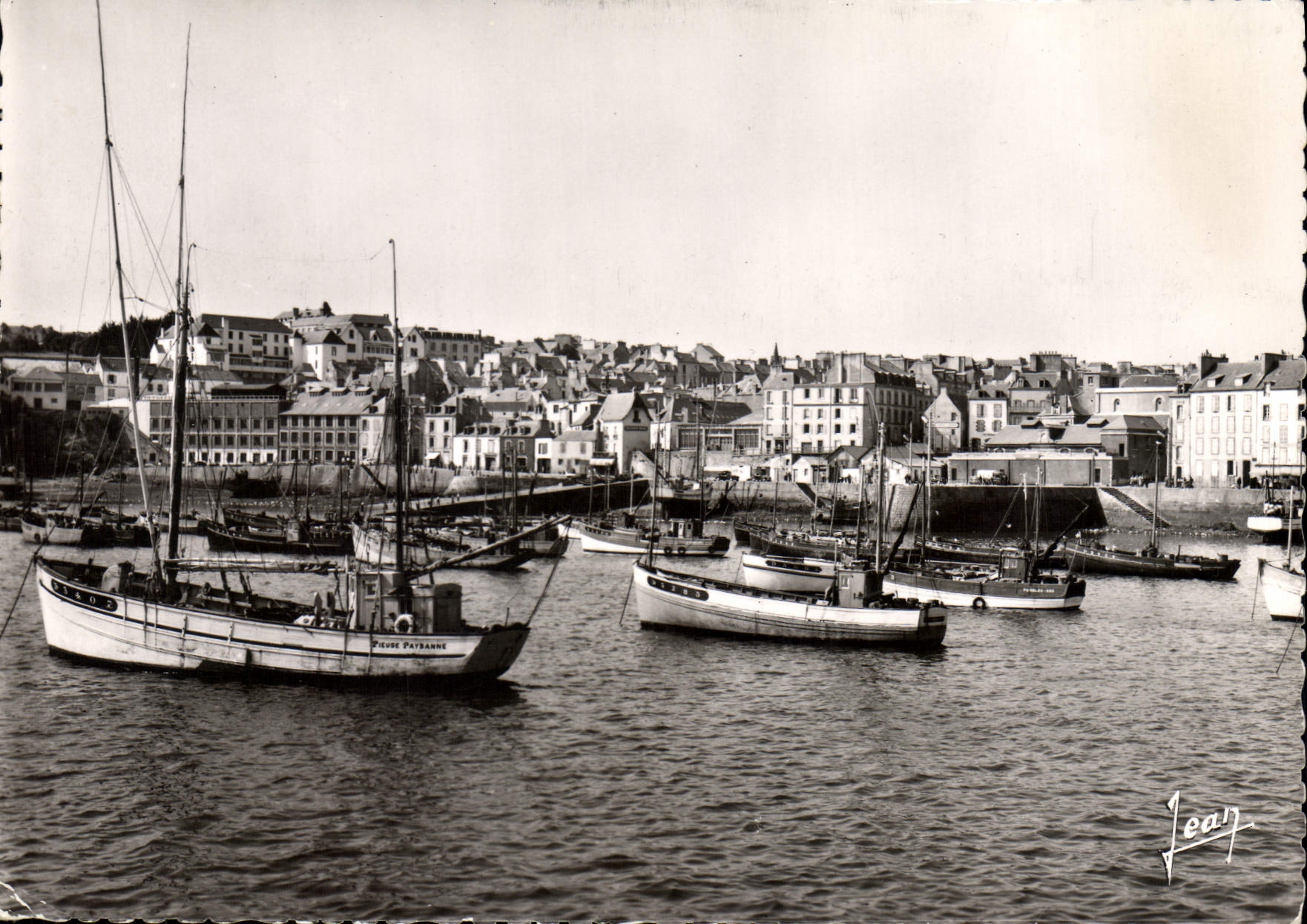 CPA la Bretagne Douarnenez Finistere le port 