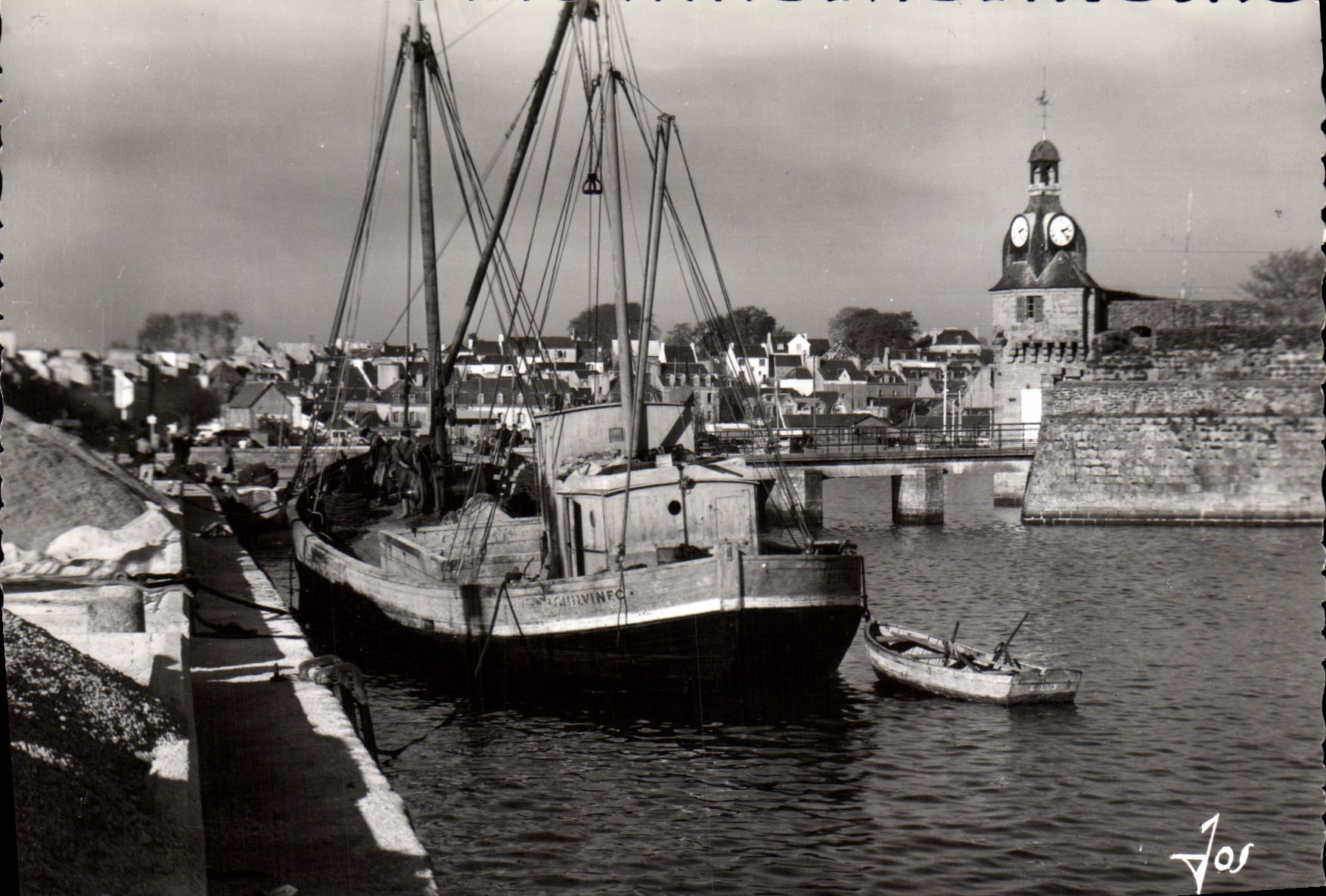 Concarneau — La ville close et l'avant-port — Éditions d'Art Châteaulin