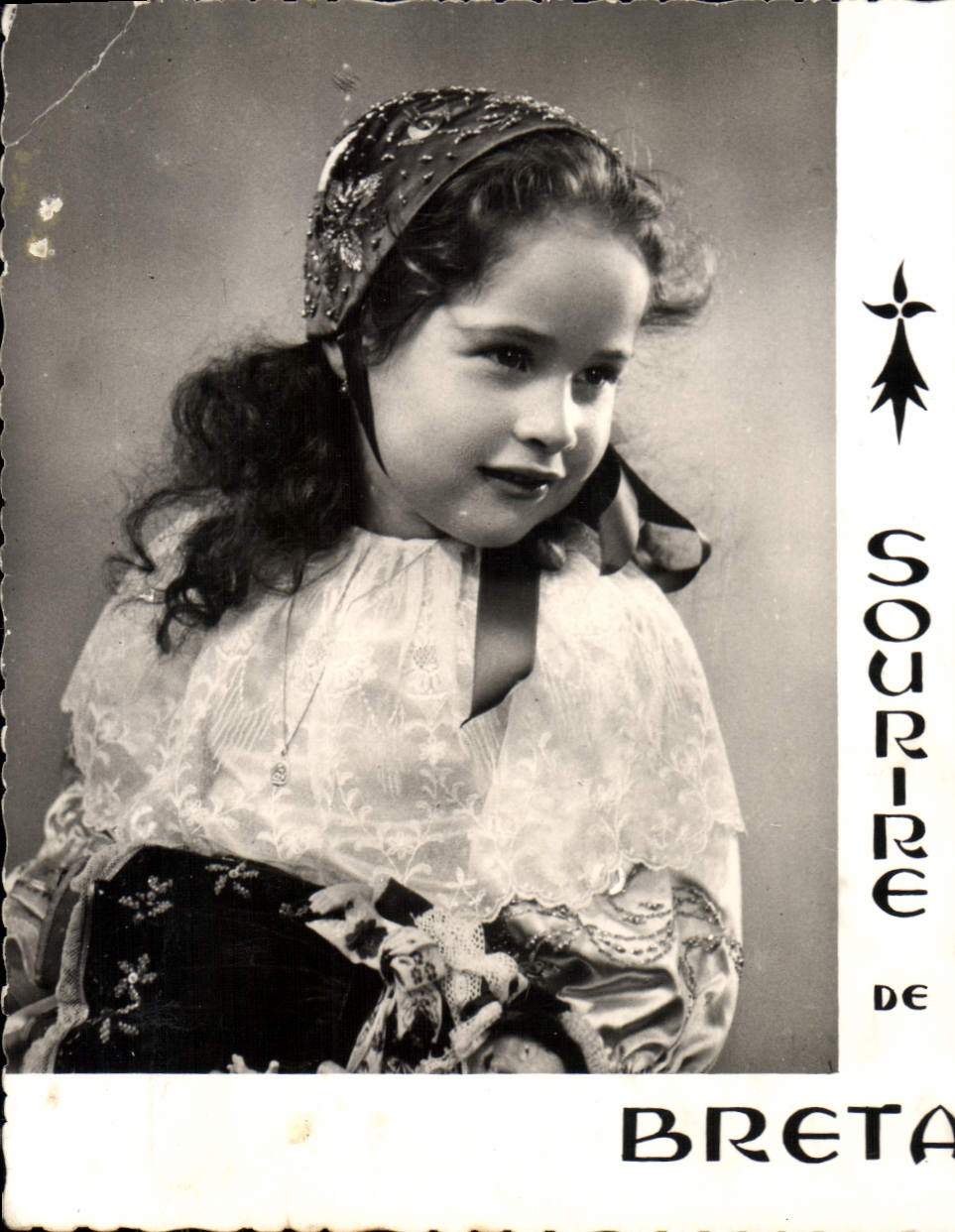 CPSM Enfants en costume de Quimper Locronan et Porzay 