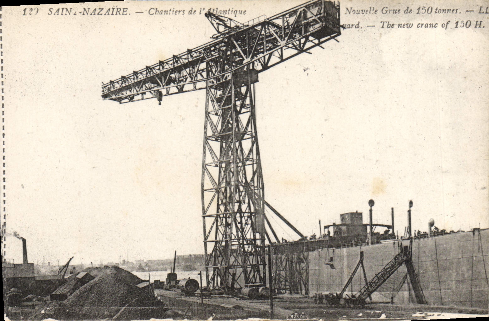 CPA St Nazaire Chantiers de l'Atlantique nouvelle grue de 150 tonnes
