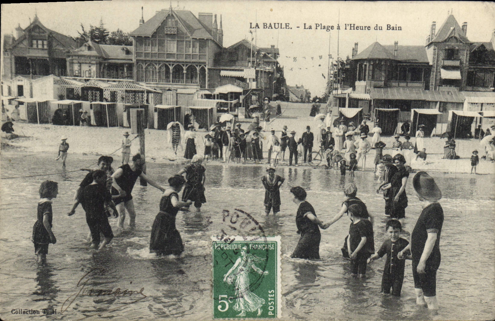 CPA La Baule La Plage à l'Heure du Bain 