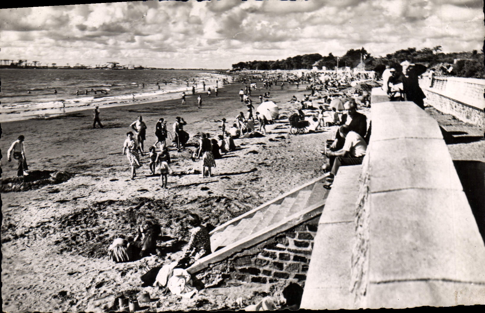 CPA St Brevin L Inf Plage des Pins et le Remblai