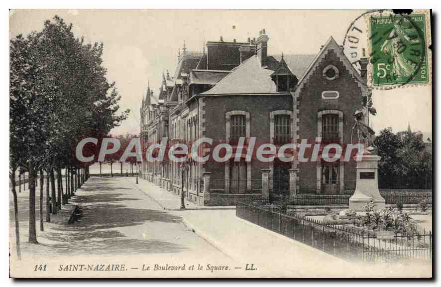 CPA St Nazaire Le Boulevard et le Square 