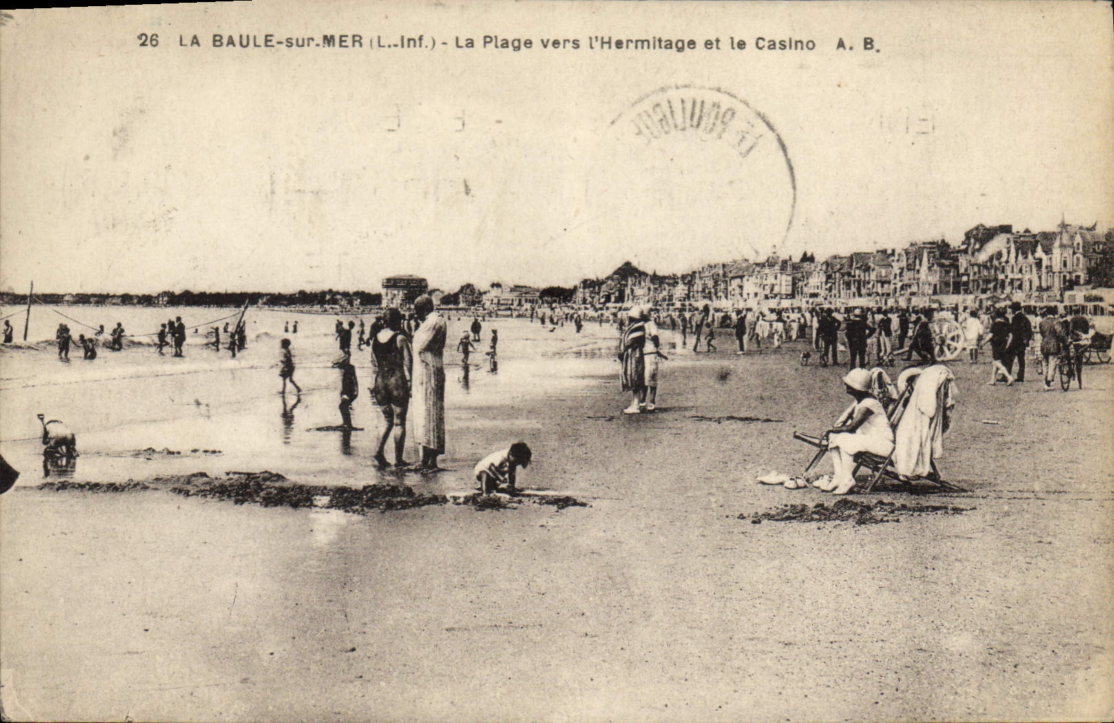 CPA La Baule sur Mer La Plage vers l'Hermitage et le Casino 