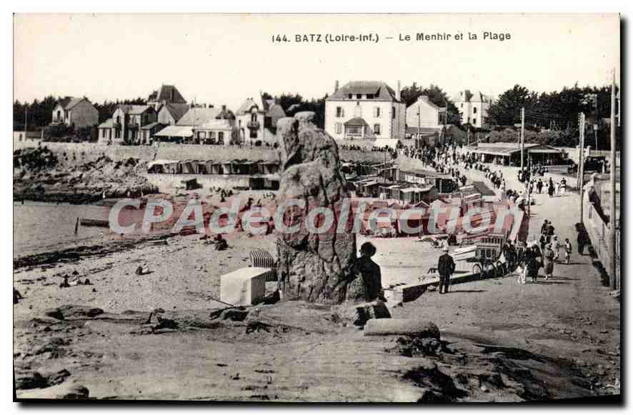 CPA Batz sur Mer Loire Inf Le Menhir et la Plage 
