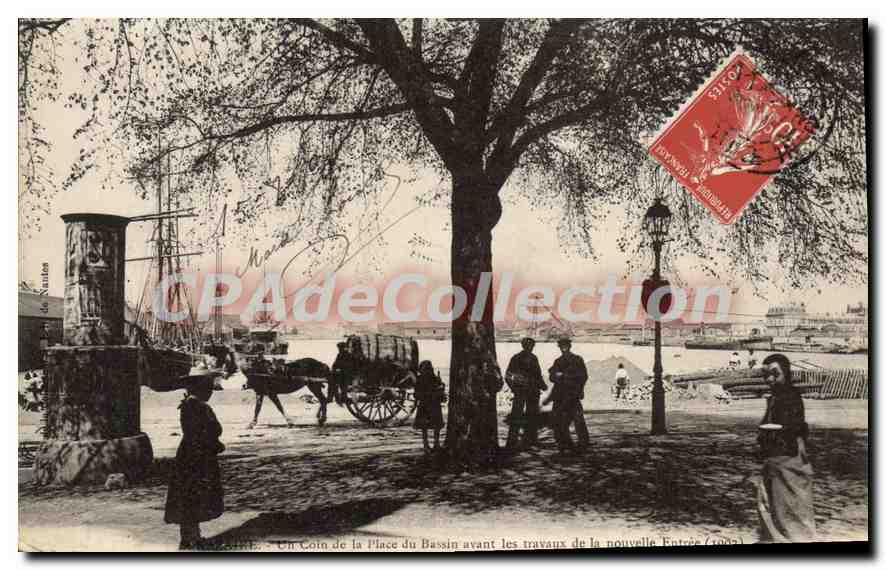 CPA Nazaire Un coin de la Place du Bassin avant les travaux de la nouvelle Entree 1902