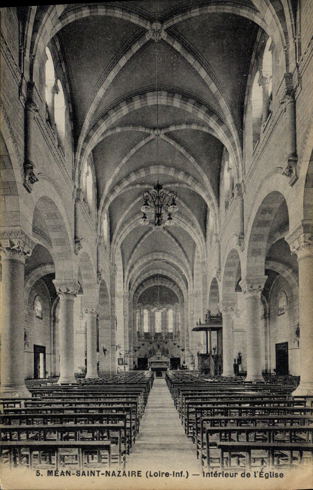 CPA Mean Saint Nazaire Loire Inf Interieur de l'Eglise 