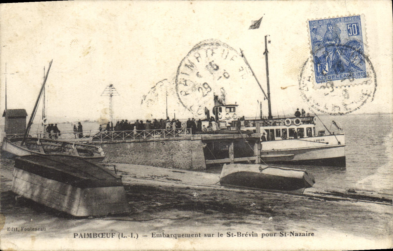 CPA Paimboeuf L I Embarquement sur le St Brevin pour St Nazaire 