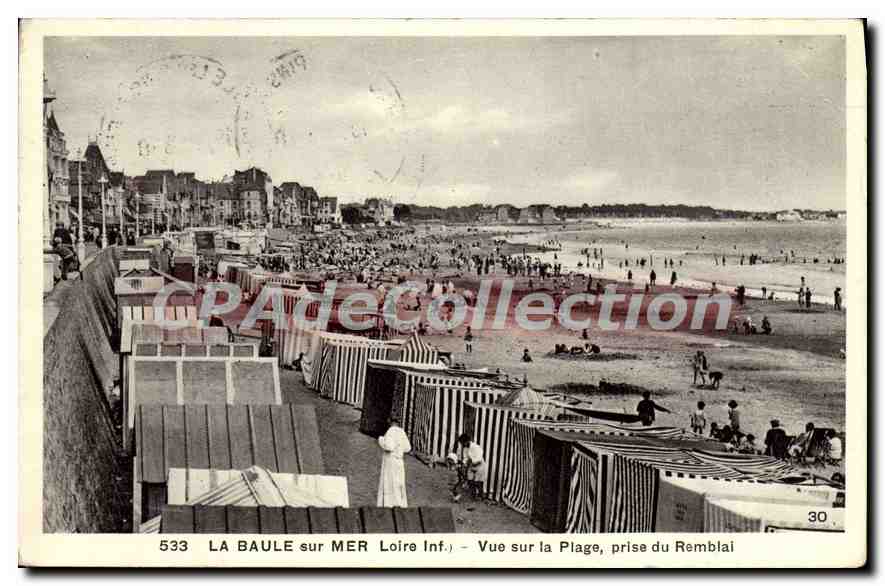 CPA La Baule sur Mer Loire Inf Vue sur la Plage prise du Remblai 