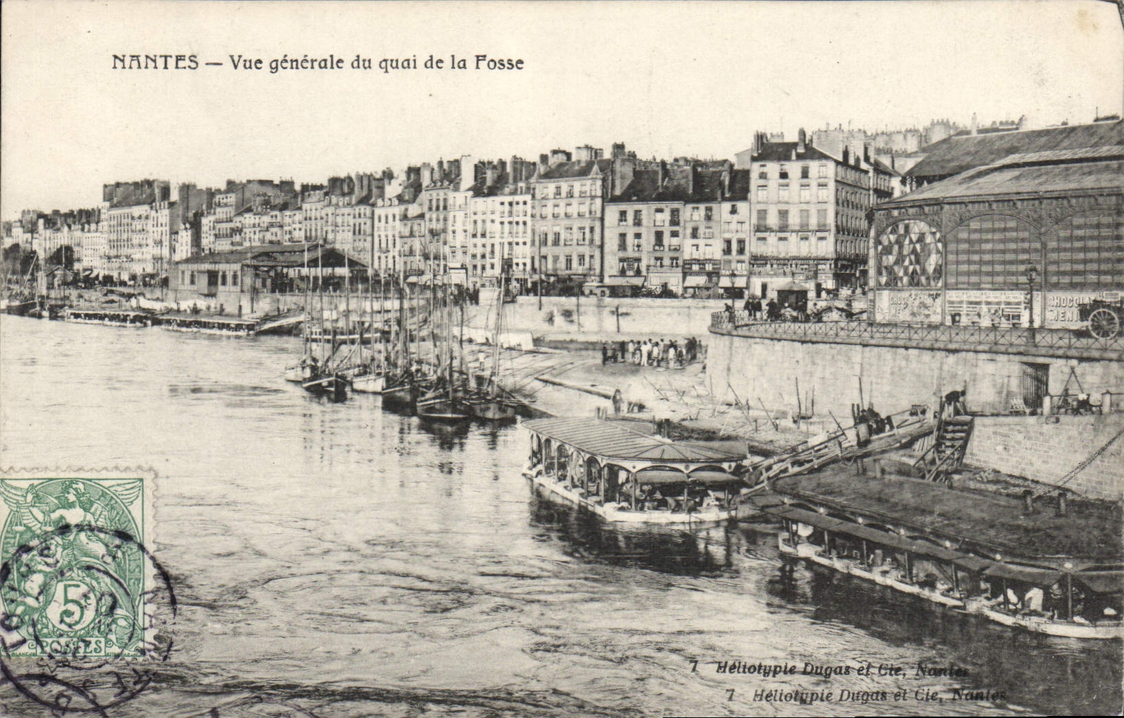 CPA Nantes Vue generale du quai de la Fosse 