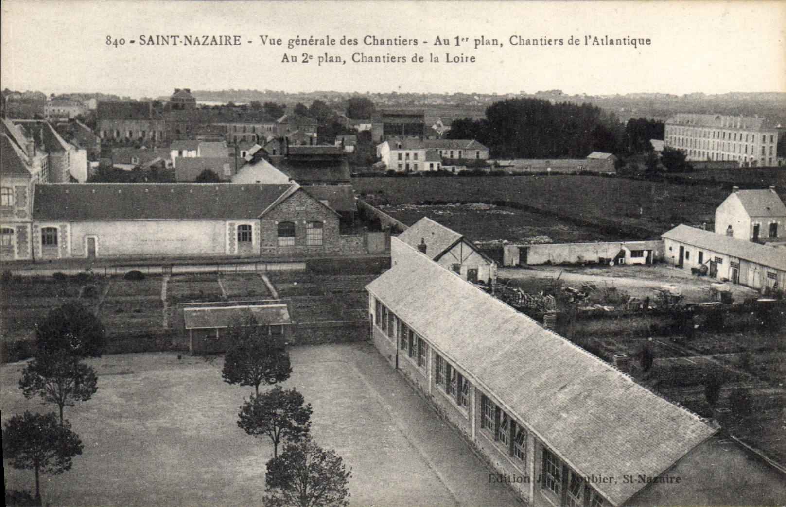 CPA Saint Nazaire Vue generale des Chantiers de la Loire Chantiers de l'Atlantique 