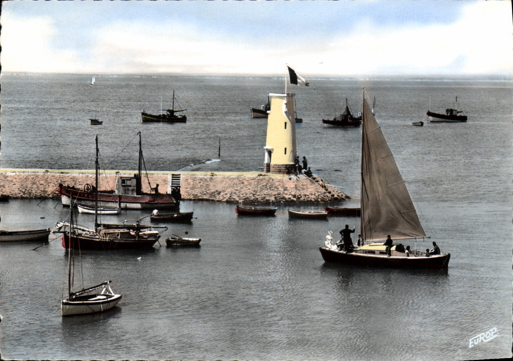 CPSM Piriac L Atl le port la Jetee et le Phare 