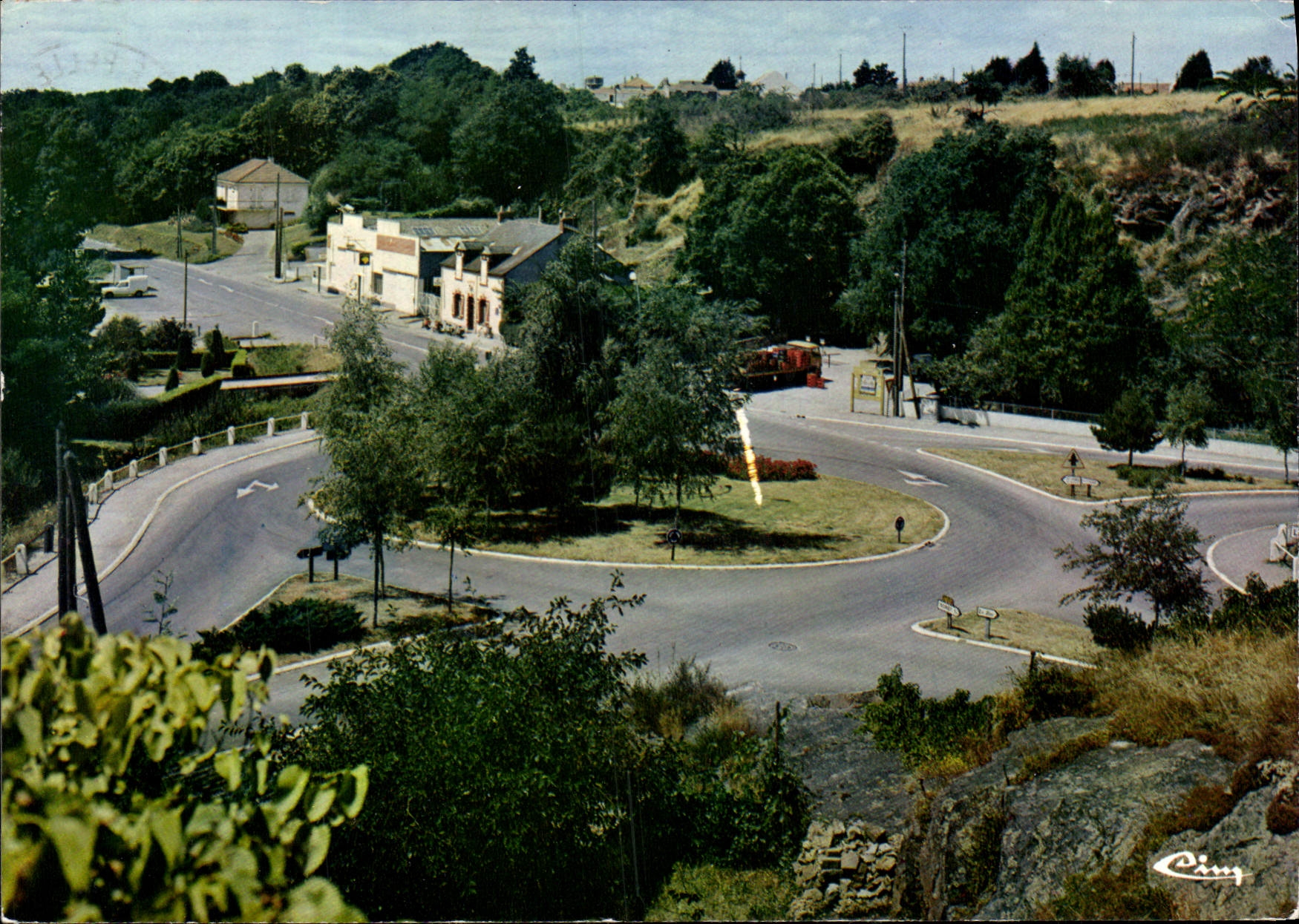 CPSM Le Montagne Loir Atl Rond point route de Paimboeuf 