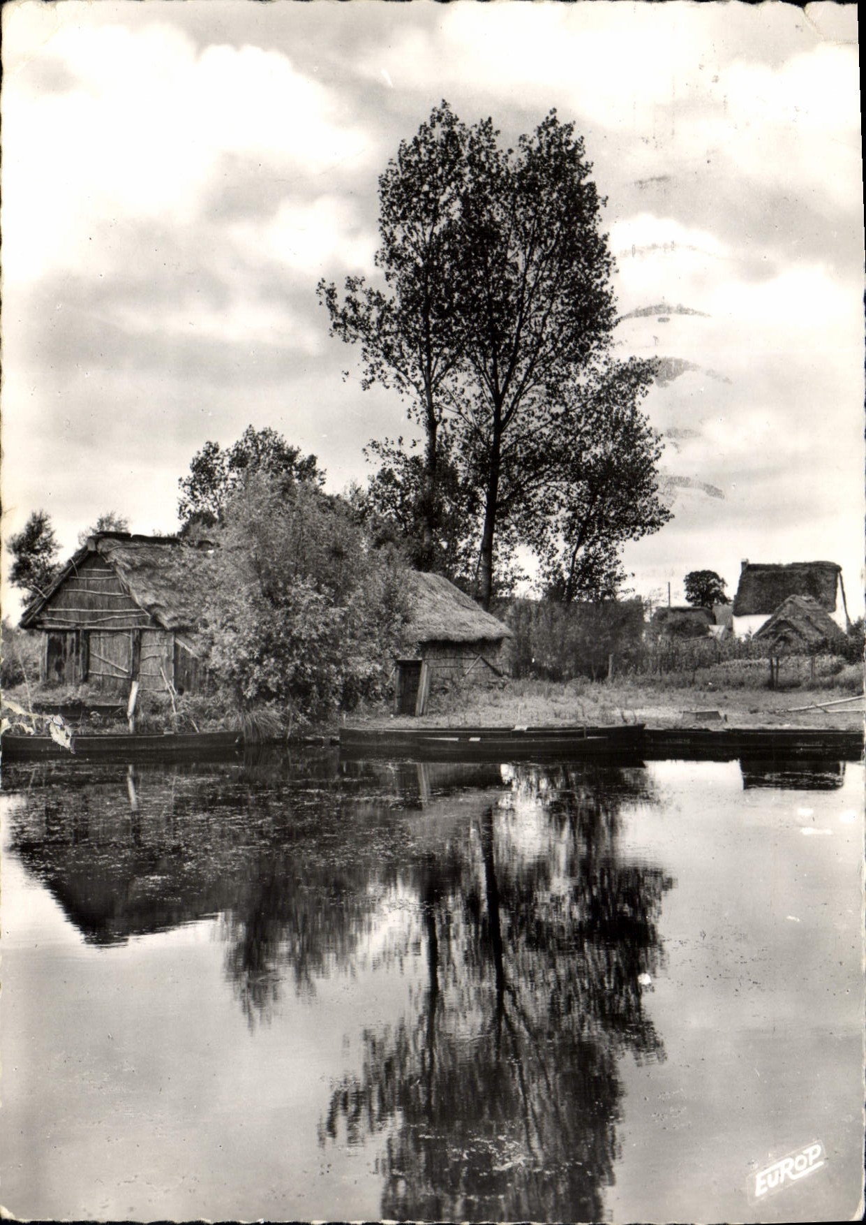 CPSM La Grande Briere L Atl Chaumieres au bord de l'eau 