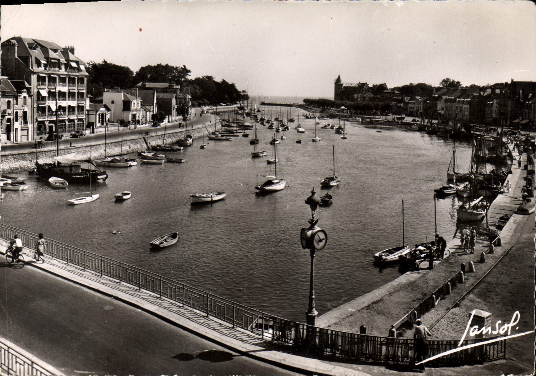 CPSM La Cote d'Amour le port de la Baule et du Pouliguen 