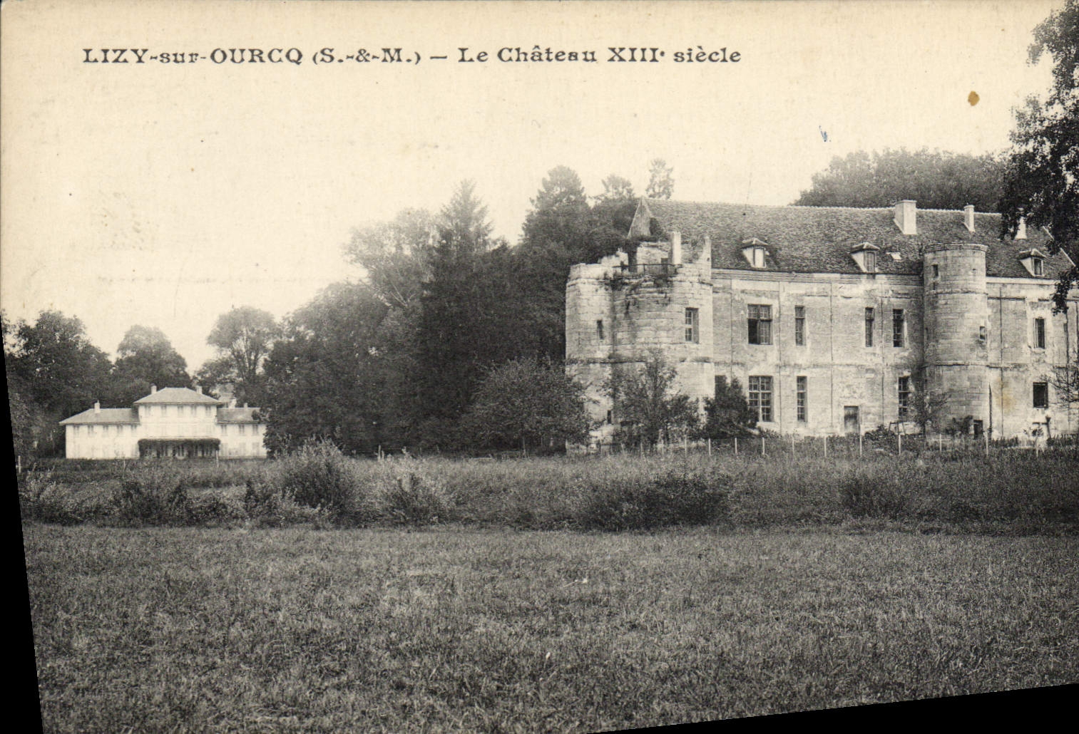 CPA Lizy sur Ourcq S et M le chateau XIII siecle 