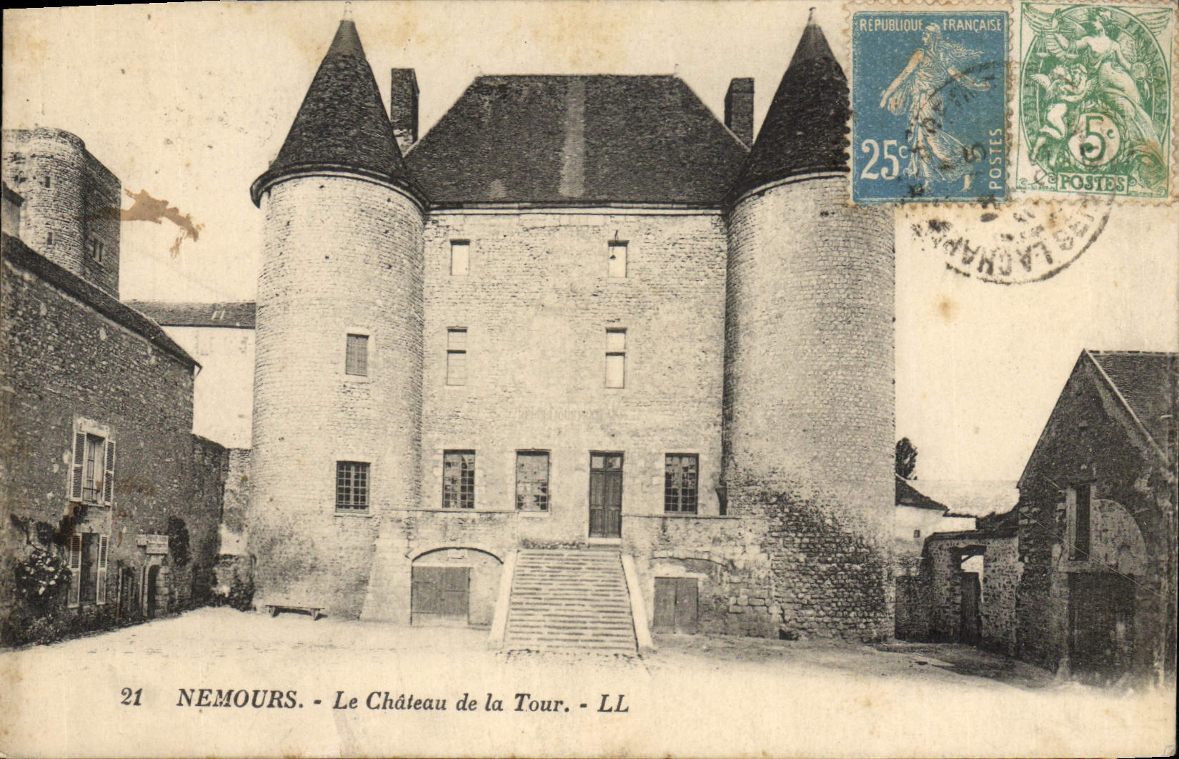 CPA Nemours le chateau de la tour 