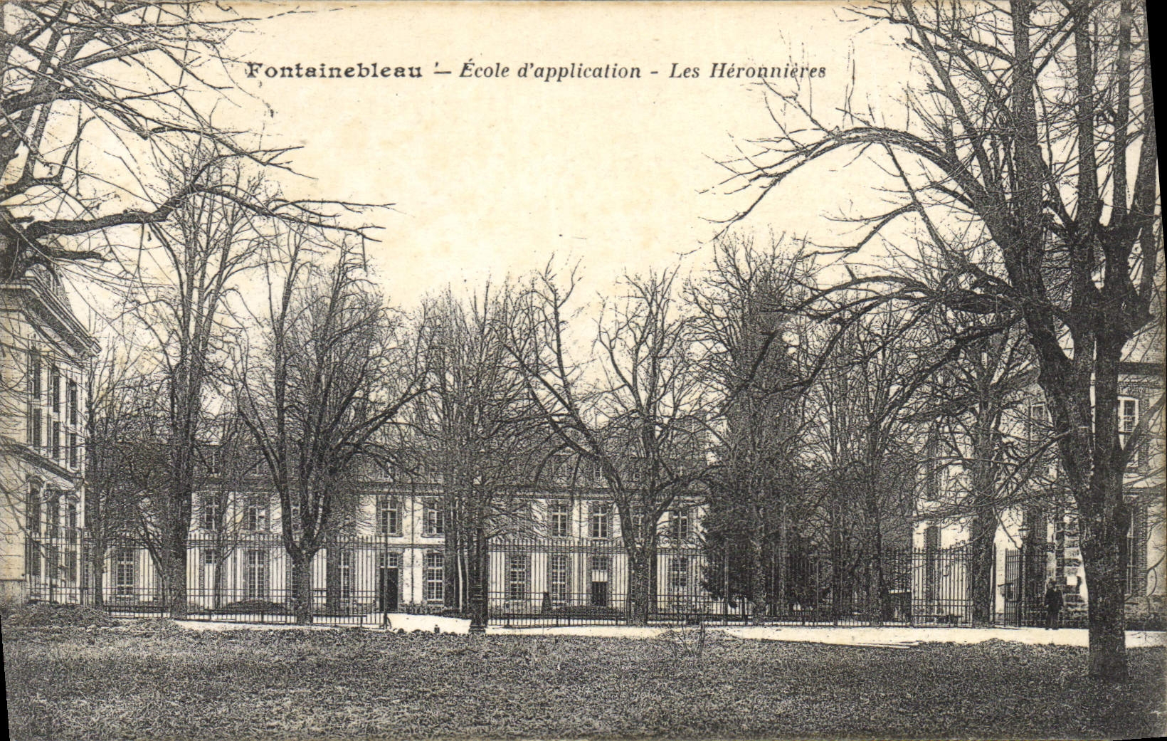 Fontainebleau — Scuola applicazione — Les Héronnières