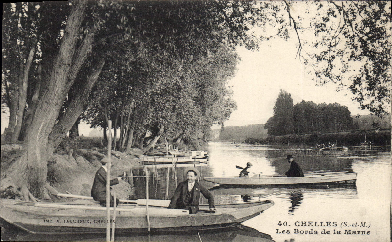 CPA Chelles S et M les Nords de la Marne barques