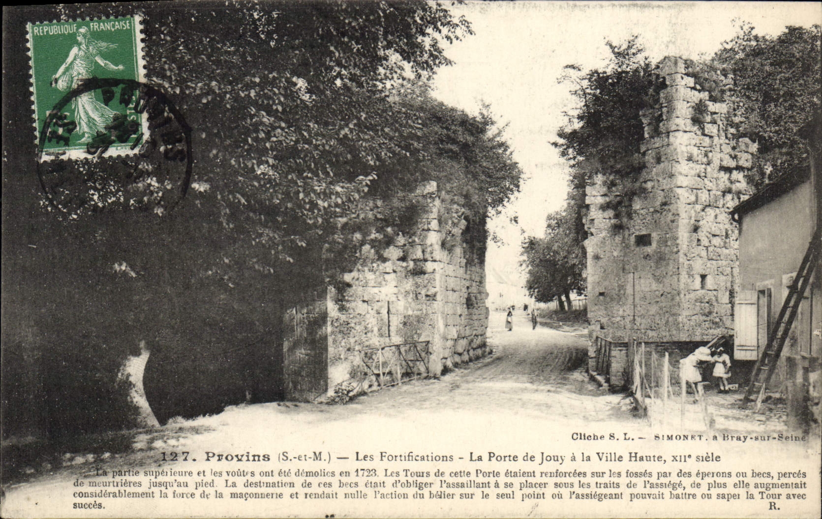 Provins (S.-et-M.) — Les Fortifications — La Porte de Jouy à la Ville Haute, XIIe siècle