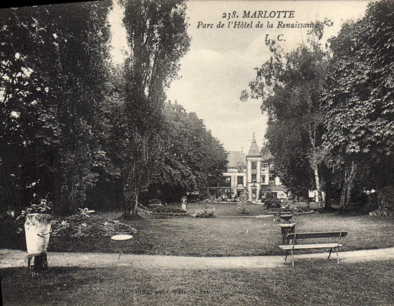 Marlotte — Park of the Hotel de la Renaissance — L.C. n°238