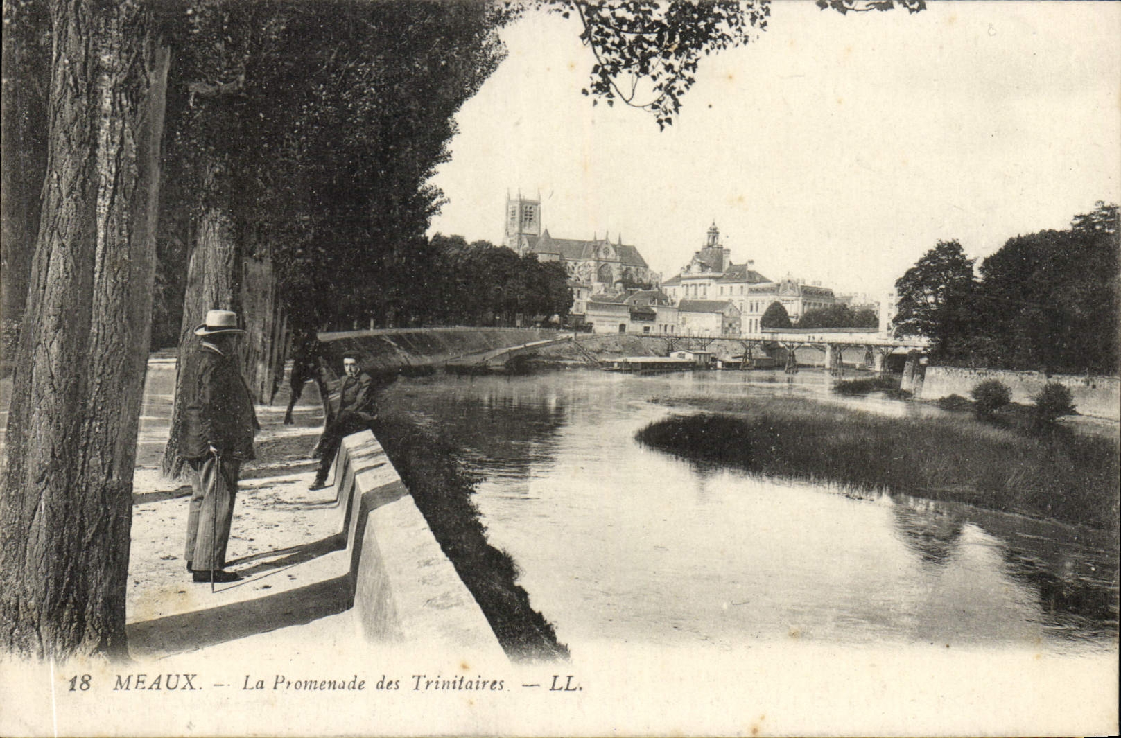 Méaux — La Promenade des Trinitaires — LL. n°18