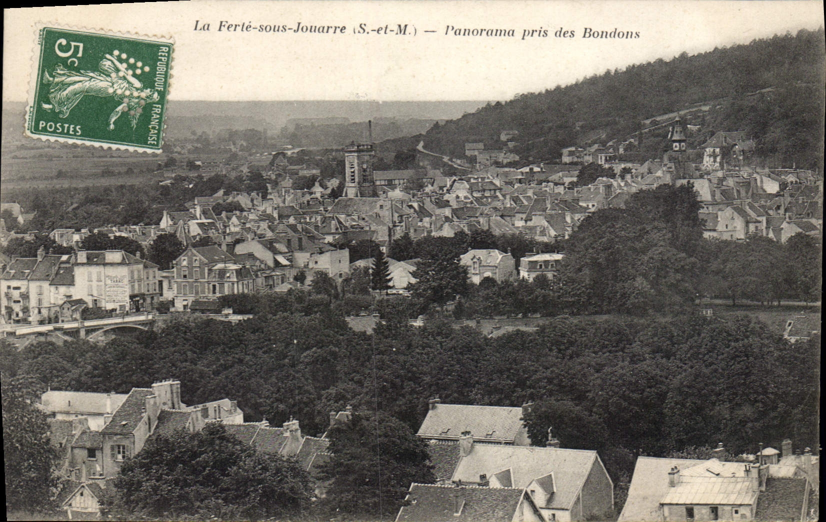 La Ferté-sous-Jouarre (S.-et-M.) — Panorama genomen vanaf de Bondons