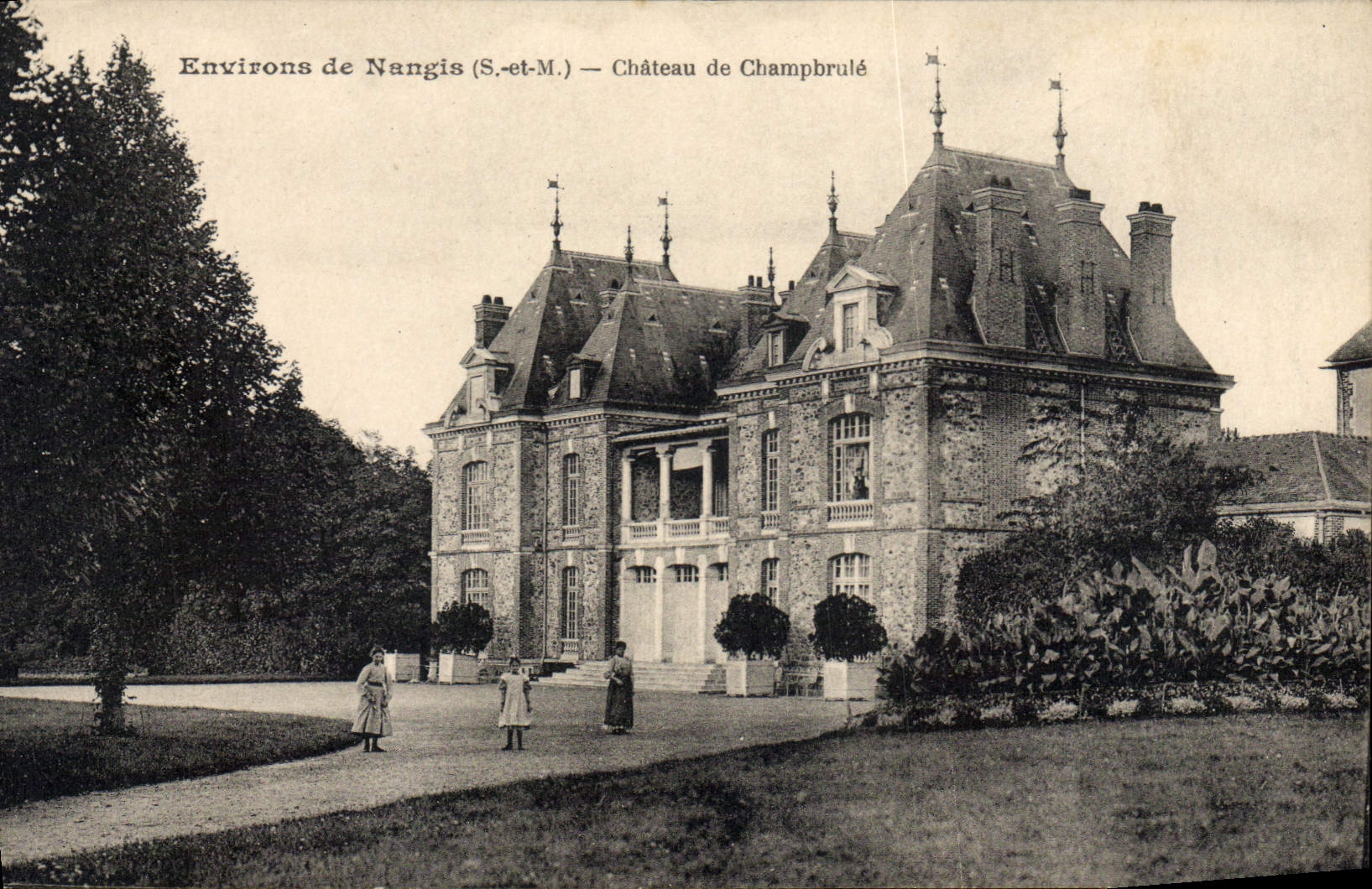 CPA Environs de Nangis S et M Chateau de Champbrule personnages
