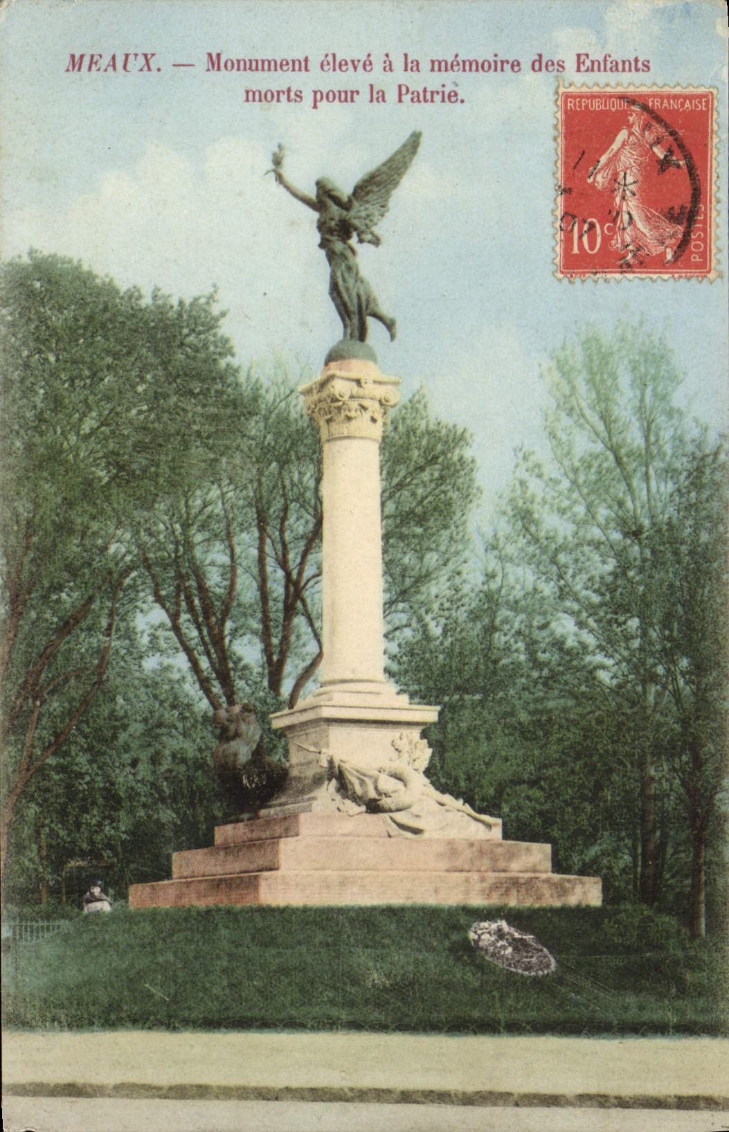 Meaux — Monument élevé à la mémoire des Enfants morts pour la Patrie — éditeur inconnu, n° de série non visible
