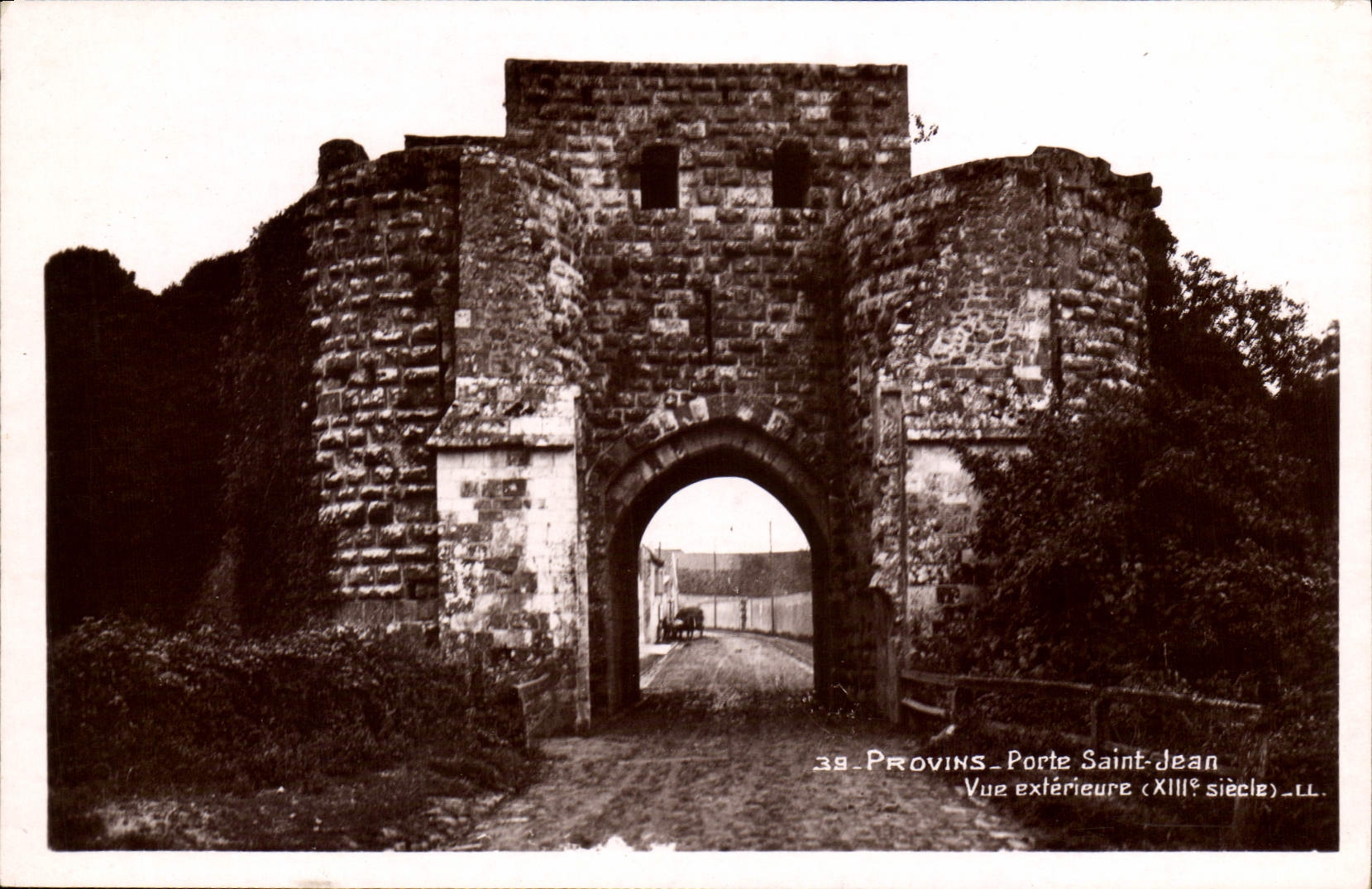 Provins - Porte Saint-Jean — Vue extérieure (XIIIe siècle) — LL, n°38